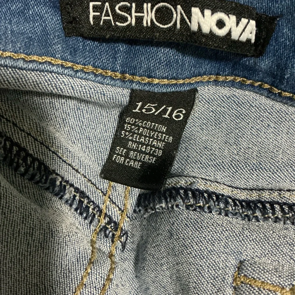Fashion Nova  Dark Blue Distressed Skinny‎ Jeans - Picture 4 of 7